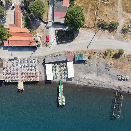 Elisa Butik Ve Restaurant Sokakagzi